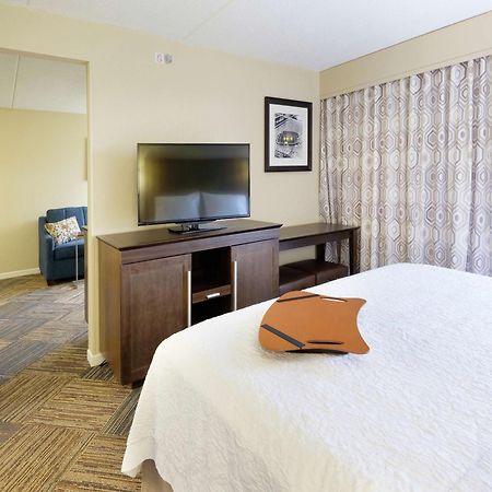 Hampton Inn Green Bay Downtown Extérieur photo