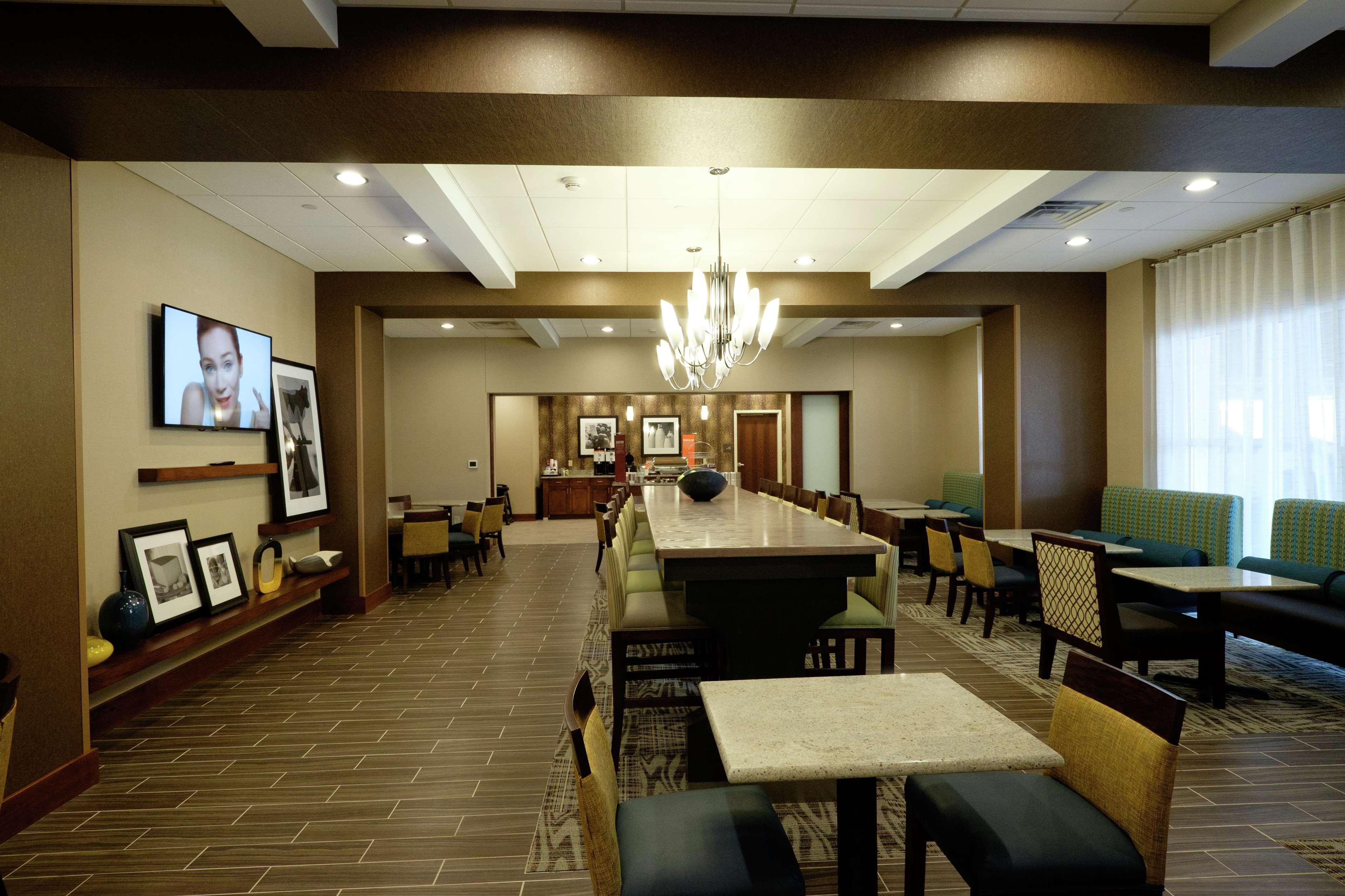 Hampton Inn Green Bay Downtown Extérieur photo