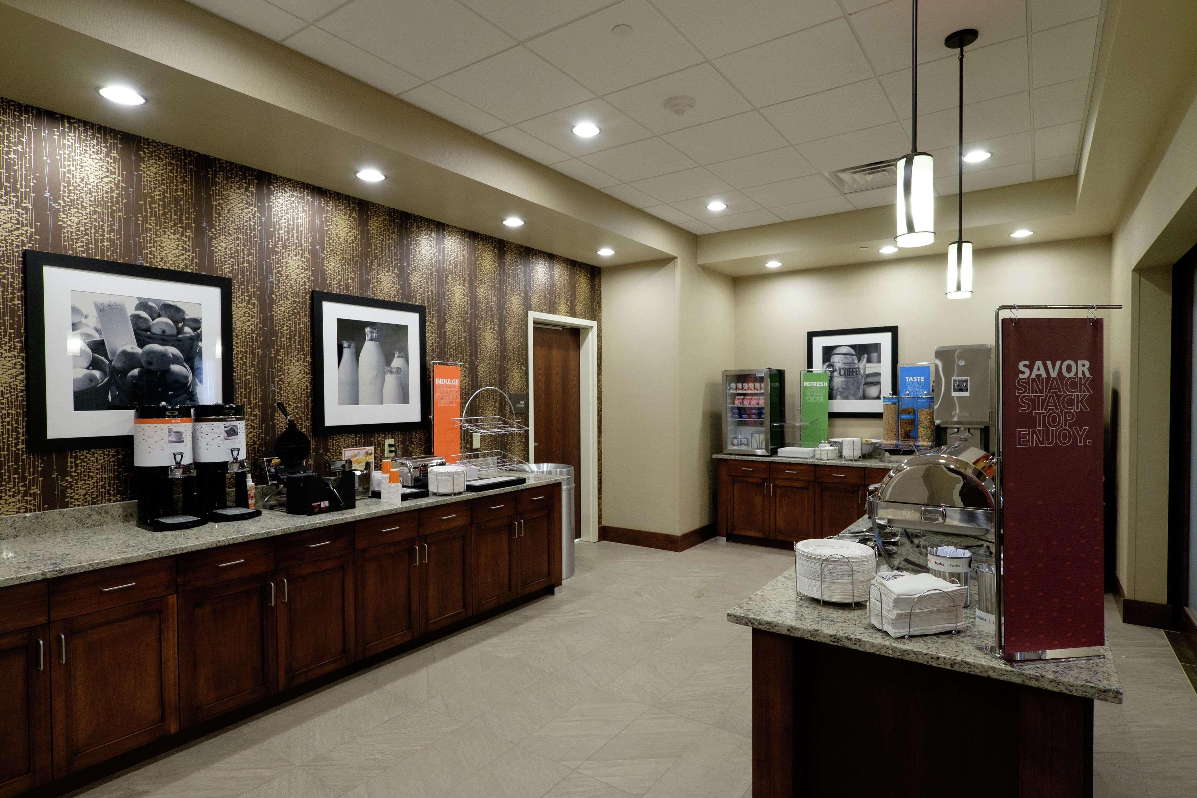 Hampton Inn Green Bay Downtown Extérieur photo