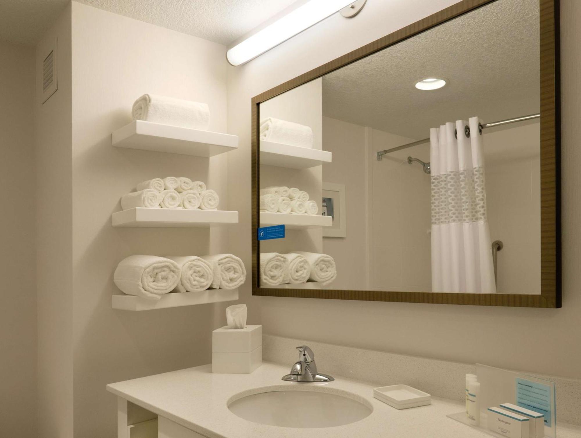 Hampton Inn Green Bay Downtown Extérieur photo