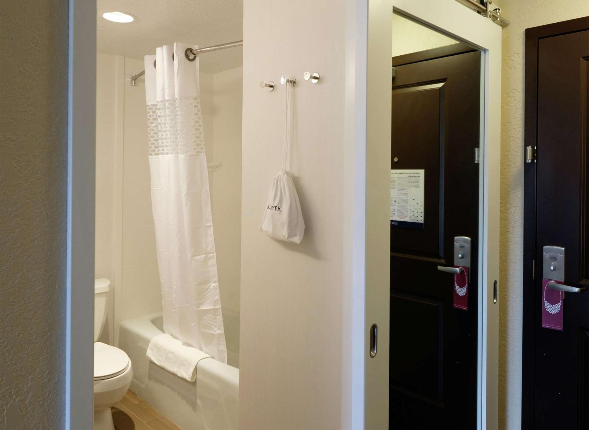 Hampton Inn Green Bay Downtown Extérieur photo
